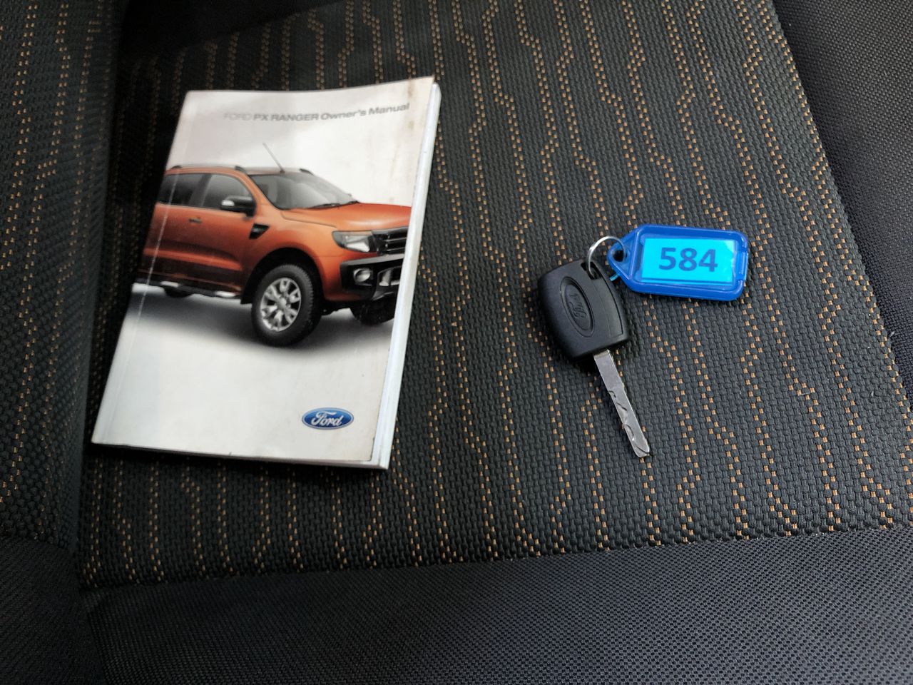 St Huberts The Stag Pinot Grigio (6x 750mL).