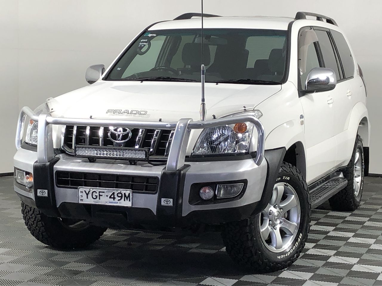 Designer Diamond Cut Stainless Steel Ring - US Size 6 (Yellow)