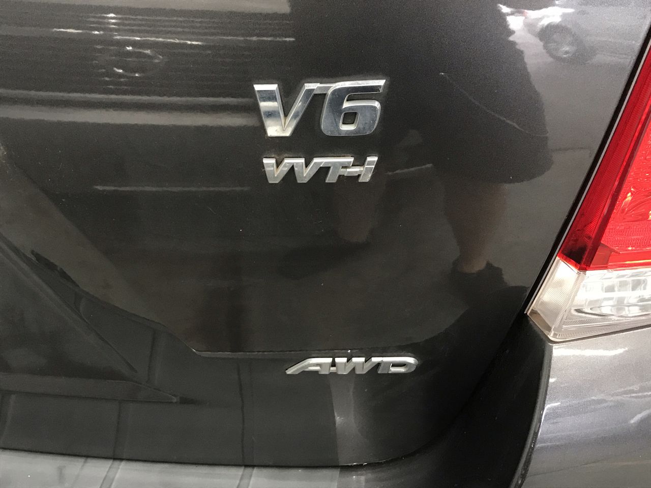 Elephant in the Room Buttery Chardonnay (6x 750mL).