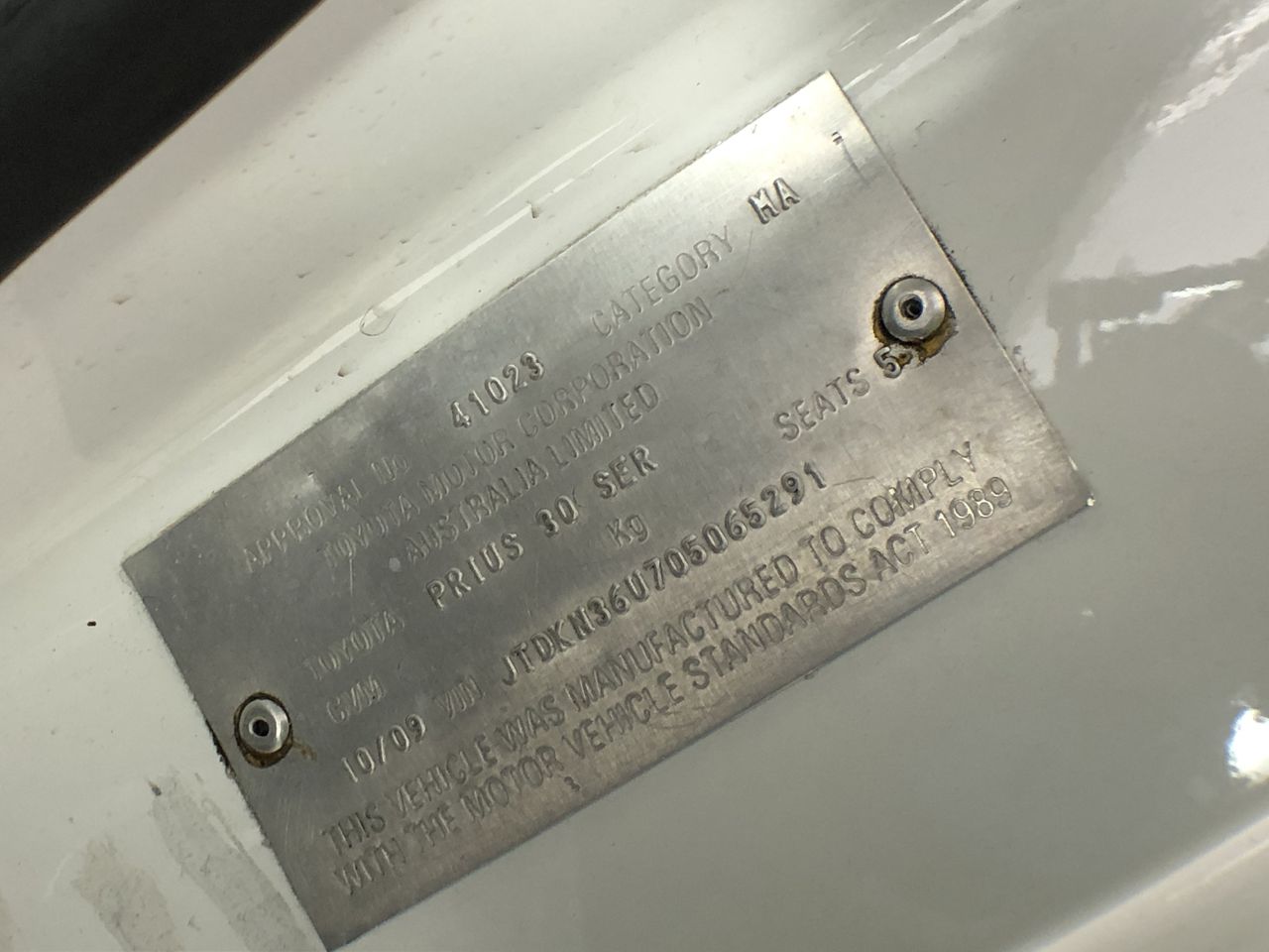 Elephant in the Room Chardonnay  (6x 750mL). (252626-1266)