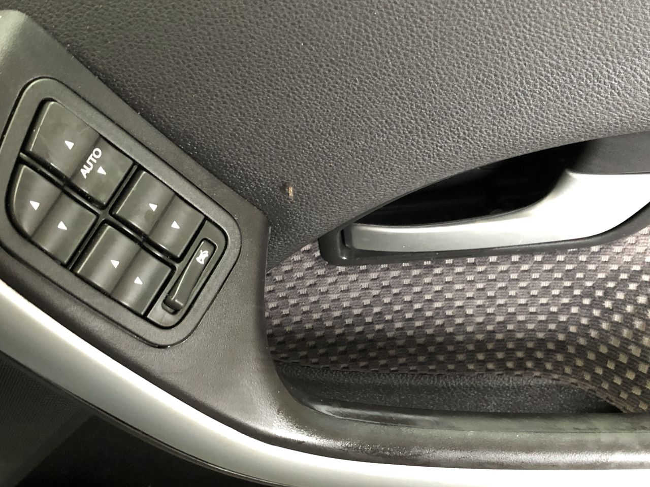 Jules Roy Pinot Noir 2024 (6x 750mL), France.