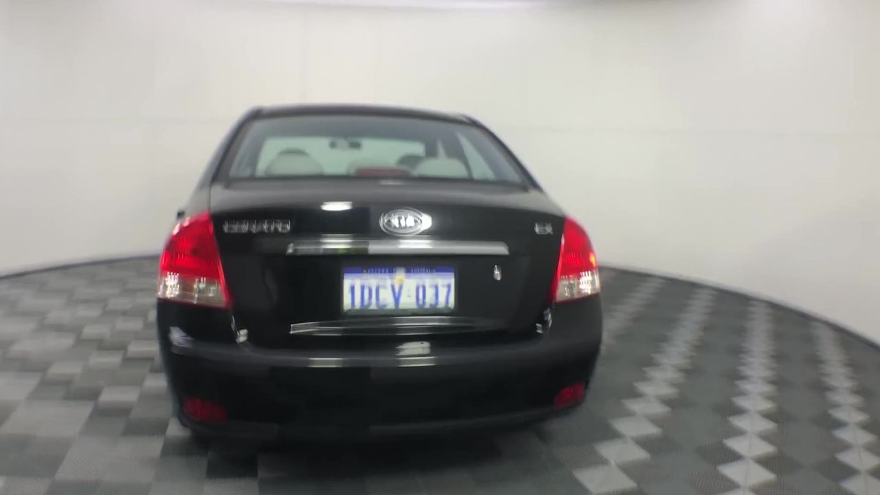 2 x DeWALT 14-30mm 1/4" Hole Saw Arbors.