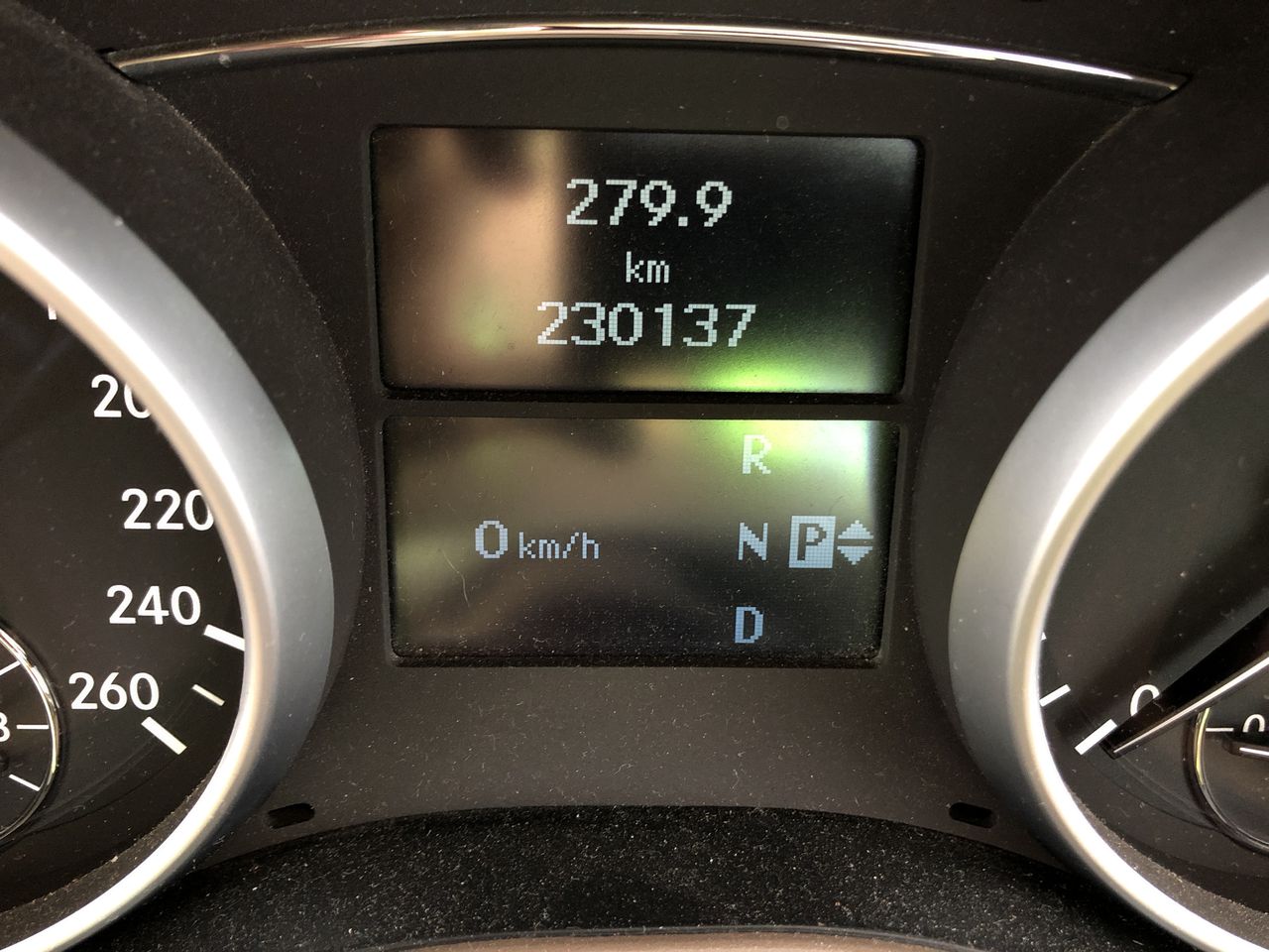 2 x 300pc E-Clip Assortment Sizes: 30pcs 1/16", 30pcs 1/8" 40pcs 3/16", 50p