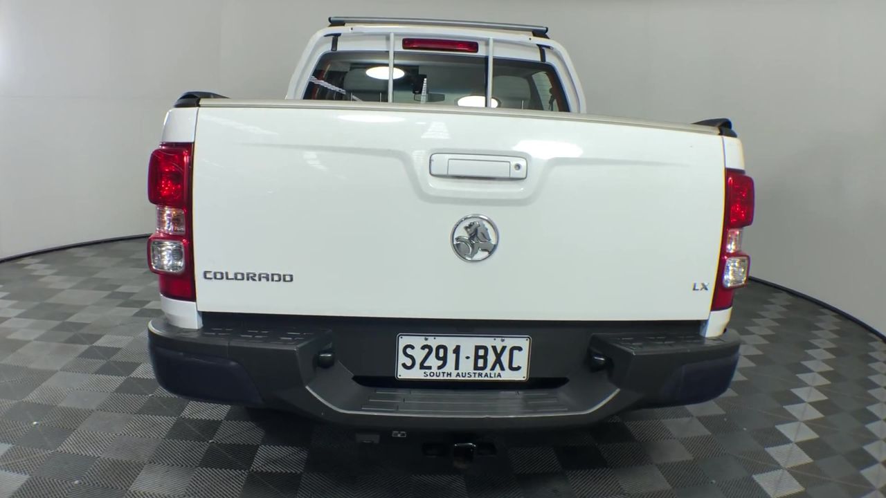 8 x SIGNATURE Left Hand Golf Gloves, Size Small/Medium/Large. NB: Damaged p