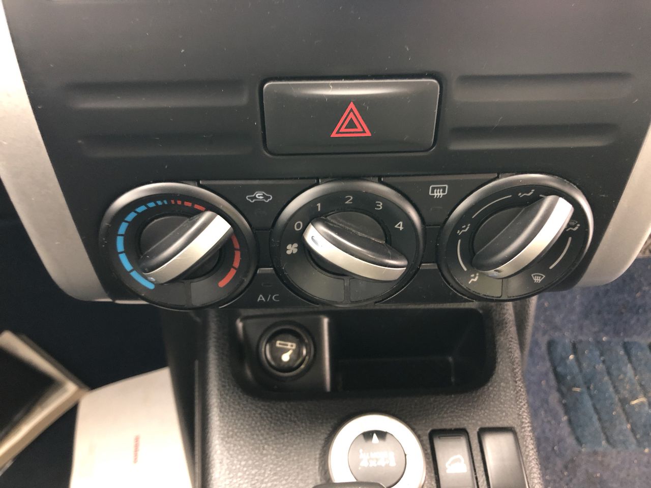 425 Gram natural Aqua blue Crysal rough Gemstone