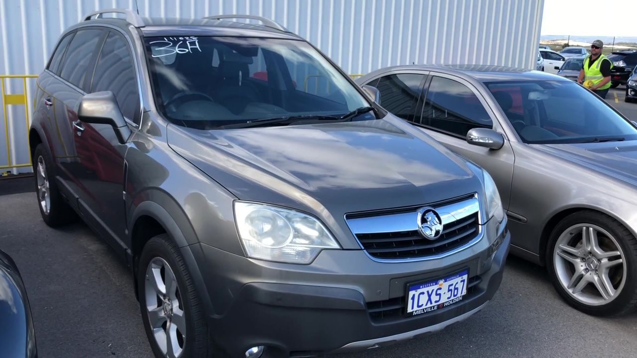 REMINGTON AIRvive 2-in-1 Air Styler, AS8930AU. NB: Minor use.