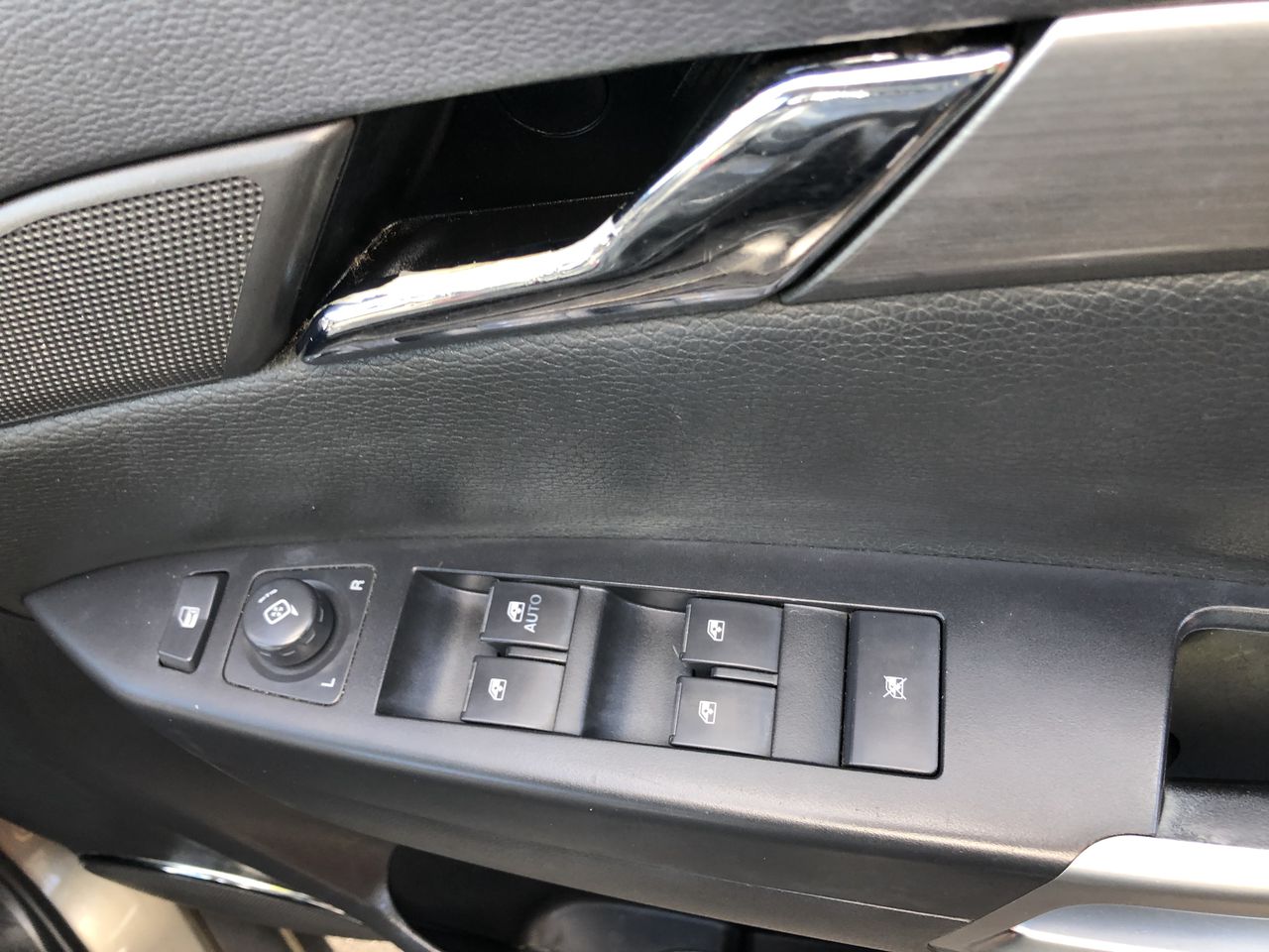 Vulnerable by Kenny Lattimore, Audio CD.