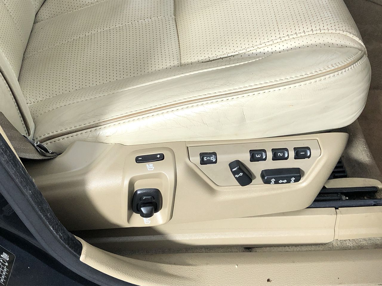 TOYS4FUN Change Up 360 Portable Multi Game System.