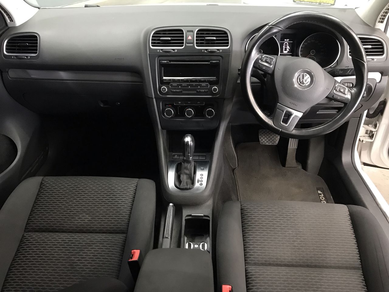 Wolf Blass Red Label Sauvignon Blanc (6x 750mL). Current Vintage Release.