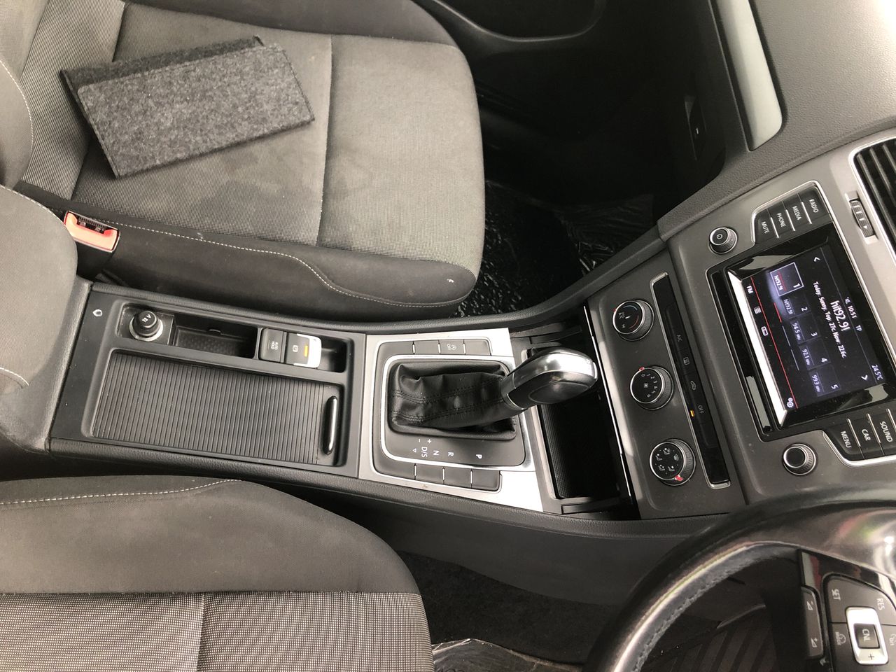 <p>Champion V0C250 Compressor</p>