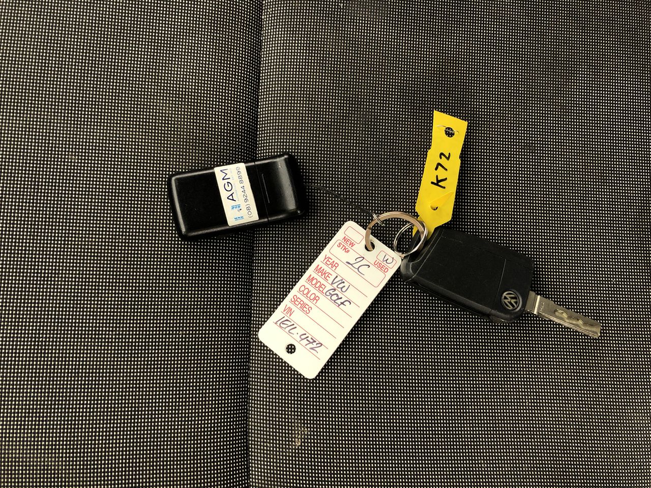 <p>LAM 350B Small Gap Bed Lathe</p>