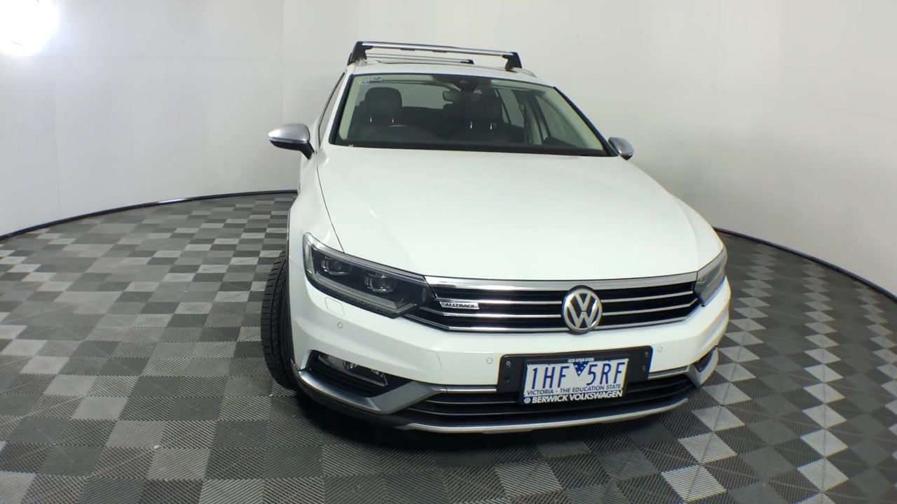 Large Work bench (Unused)