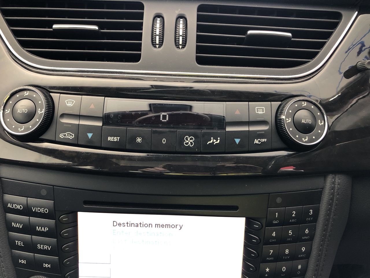 Beatrice Home Fashions Portable, Collapsible, Pop Up Travel Pet Kennel, 36"