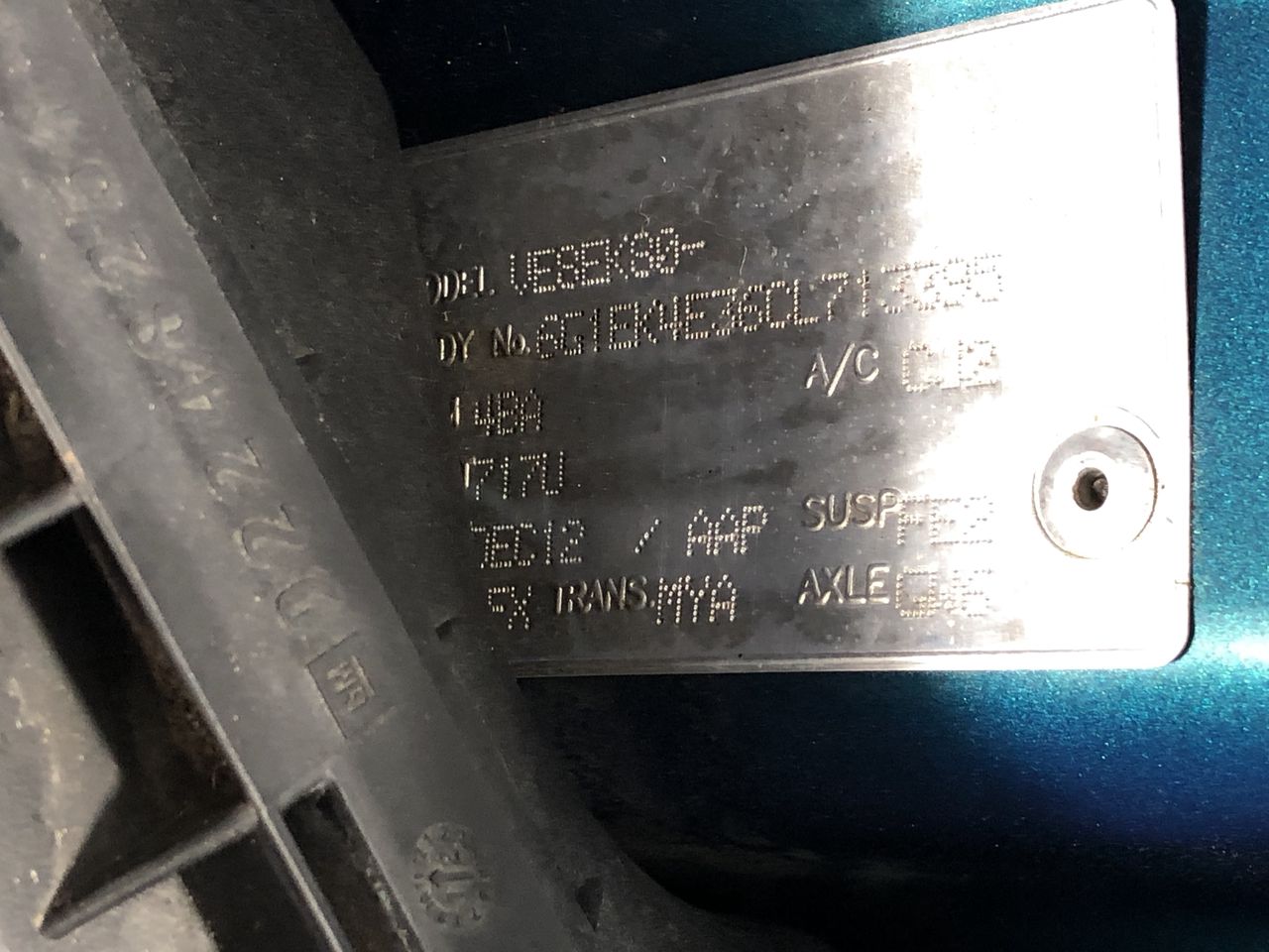 Philips OneBlade Intimate (AU Version with Extra Blade and Trimming Comb) T