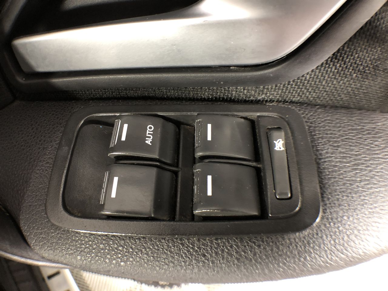 Duchesse De Paris Rosé Brut NV (6x 750mL), France.