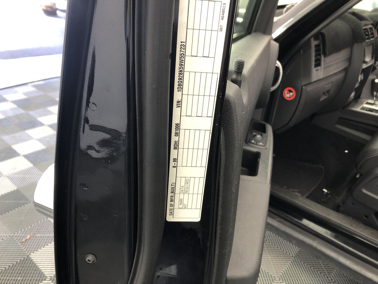 Night Merchant Vodka Lime And Soda Cans (24x 250mL) NSW