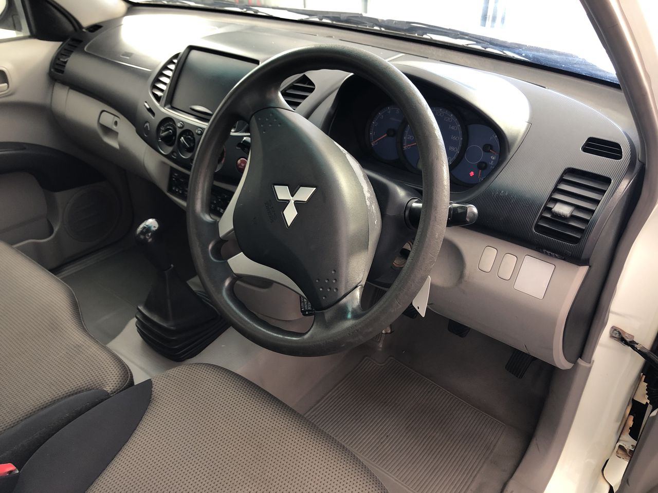 St Huberts The Stag Shiraz (6x 750mL).