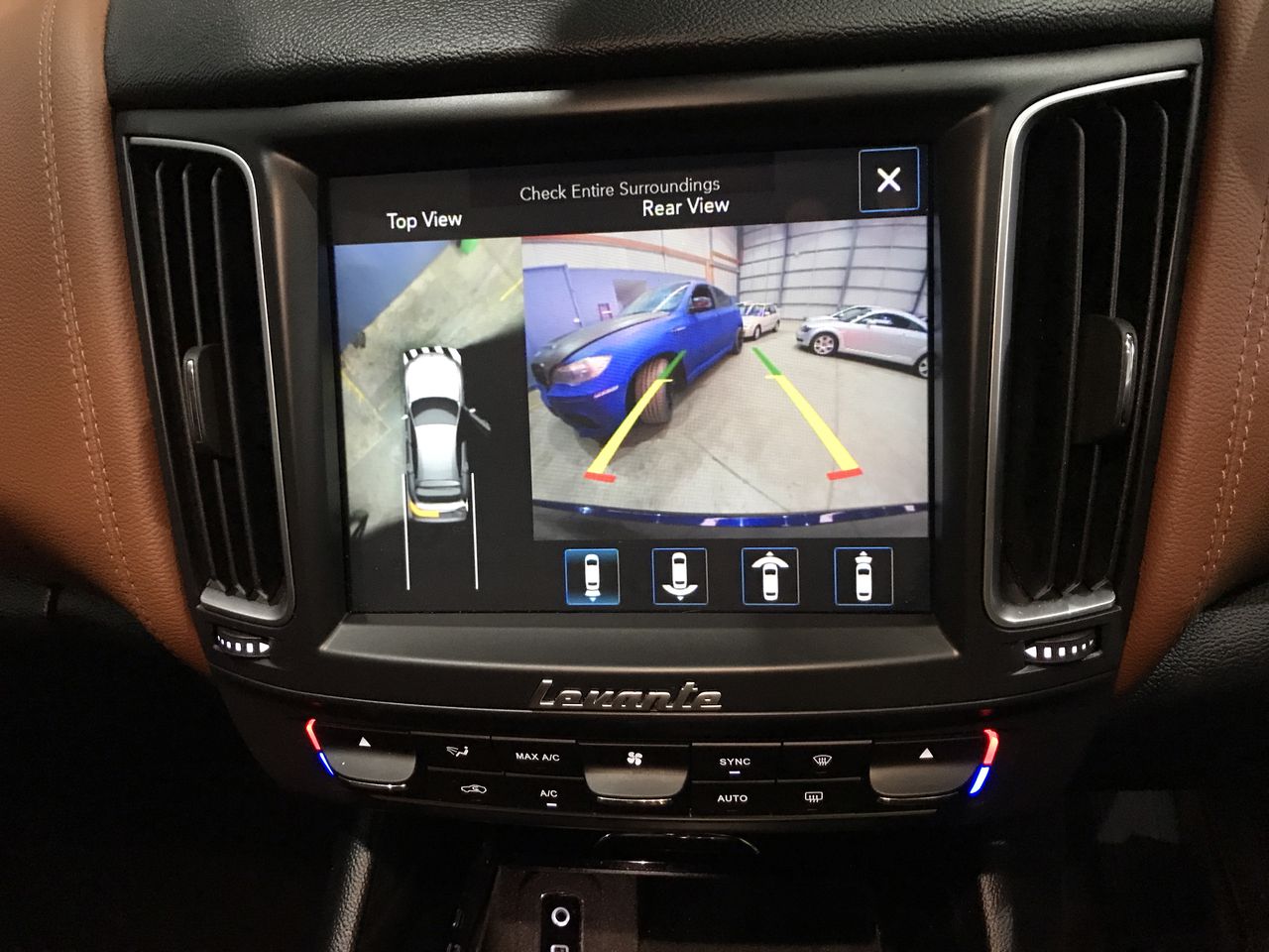 Yellowglen Yellow Sparkling NV (4 Cluster Pack) (24x 200mL).