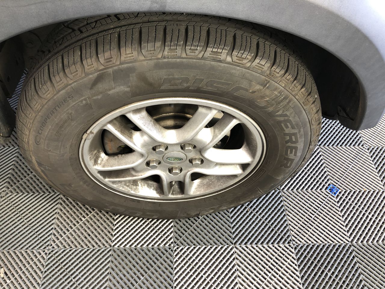 <p>2015 Isuzu NNR 200 Sitec 150 Series3 4 x 2 Tray Body Truck</p>