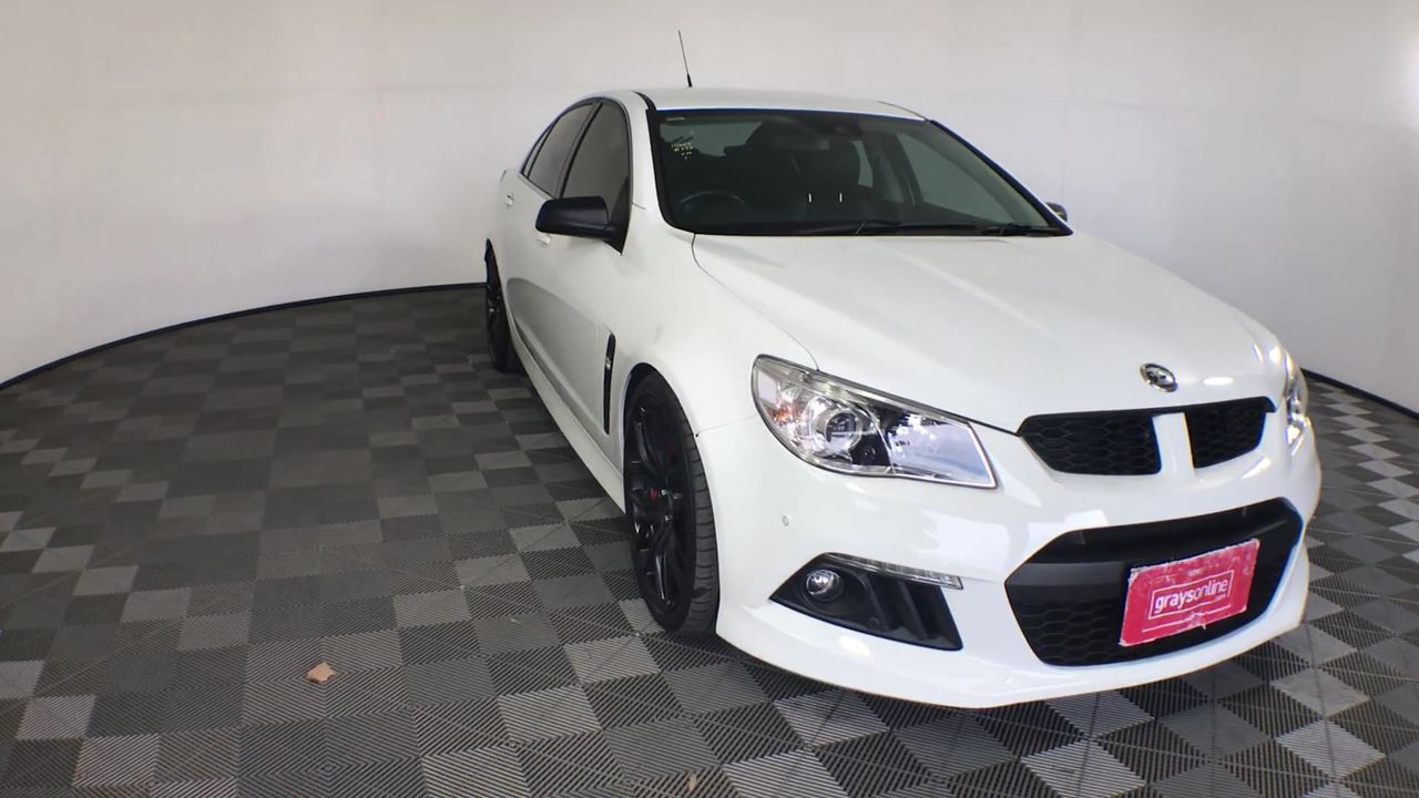 Rhodium Plated 7.5" Belcher Bracelet Featuring a Filigree Locket