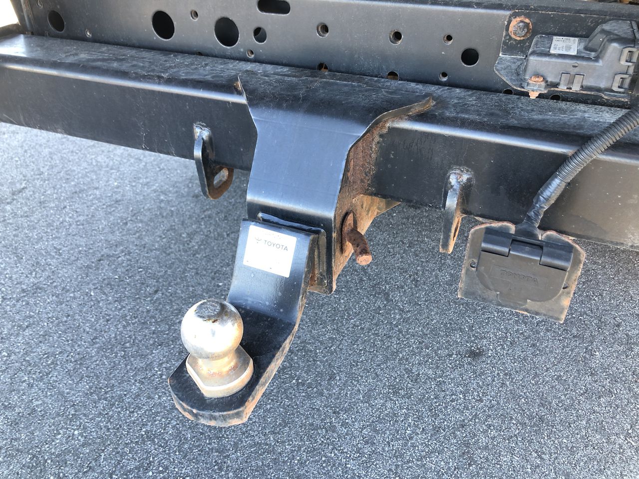 Heavy Duty Black Dog Box for Ute (Unused)