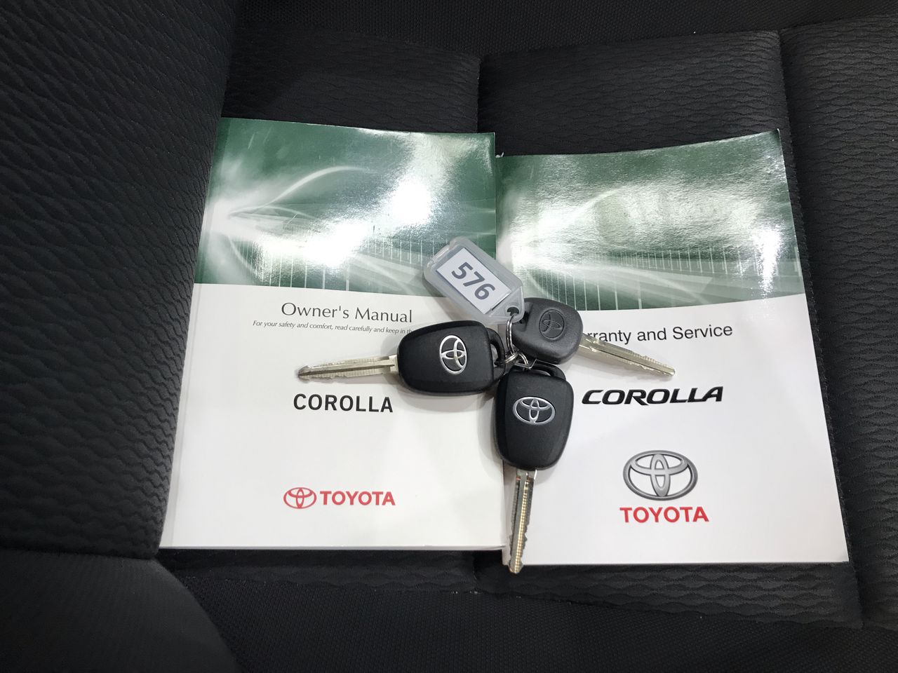6-Piece Jewellery Set. Watch, Necklace, Bracelet, Ring & Earrings(Gift Box)