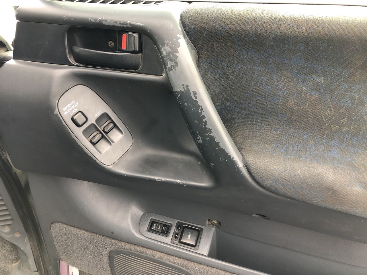 0.06 carat round 2 brown diamonds