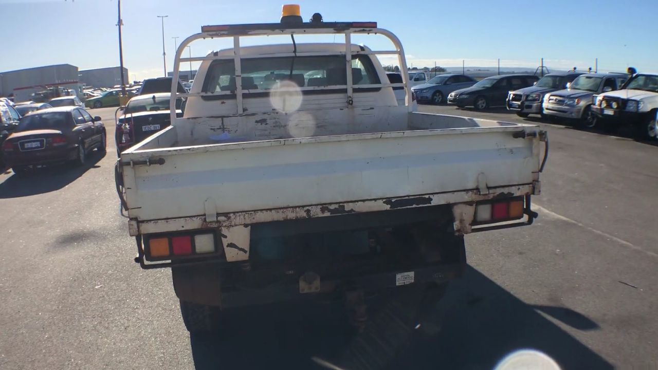 <p>2012 Isuzu FRR500 Long 4x2 Curtainsider - No Plates</p>