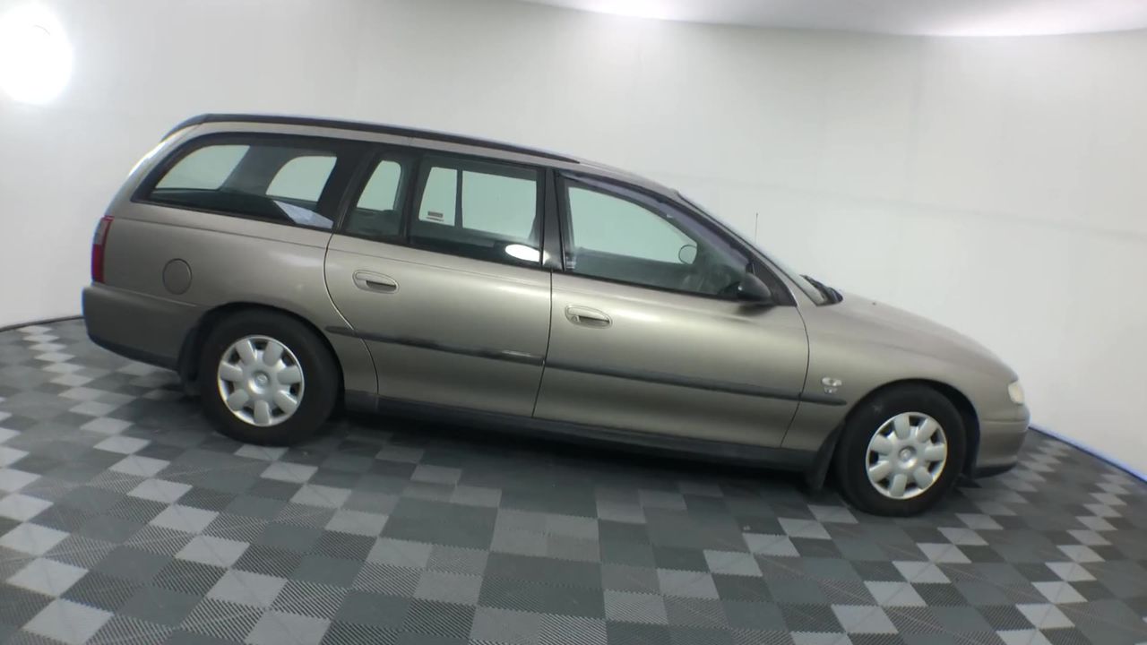 BOSCH 620W Angle Grinder 100mm. Model 0603414040.