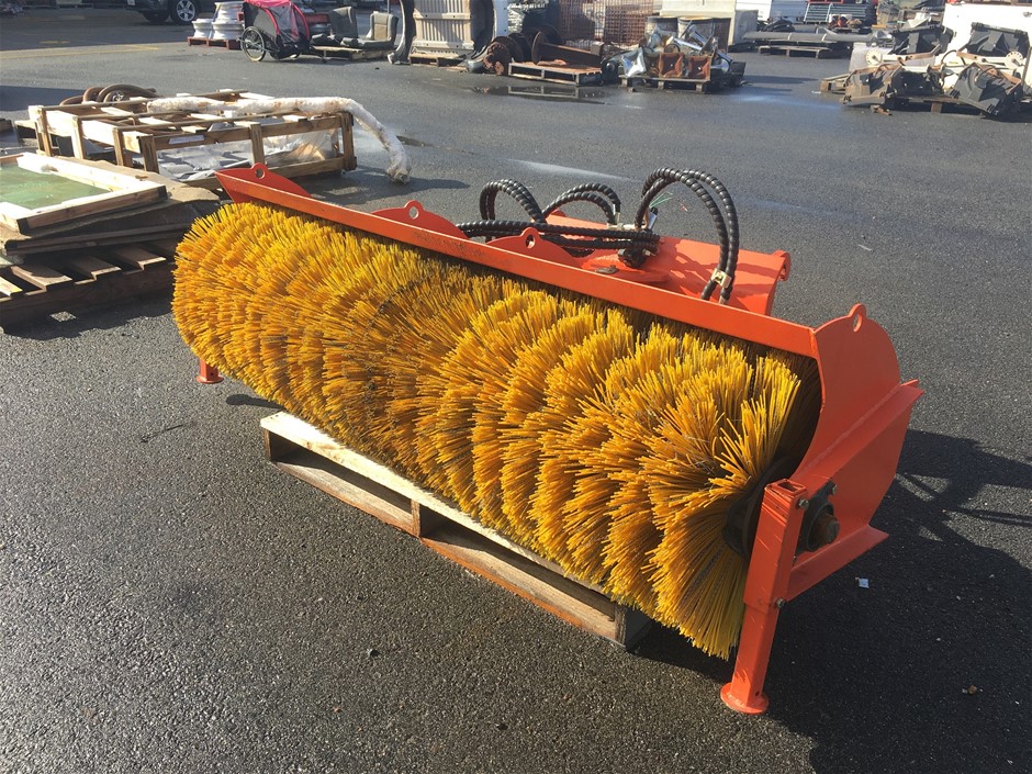 2 x STARRETT 8m-26ft Metric & Imperial Graduation