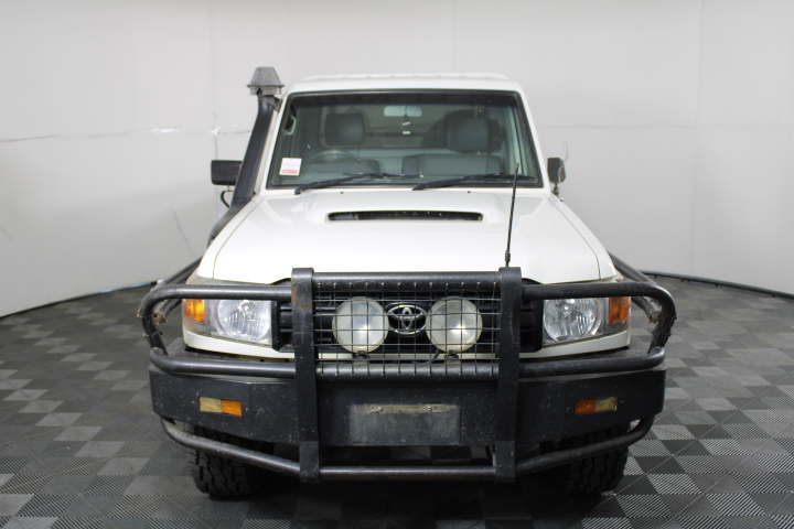 <p>2010 Attack Boats 5.8 Whaler Centre Console</p>