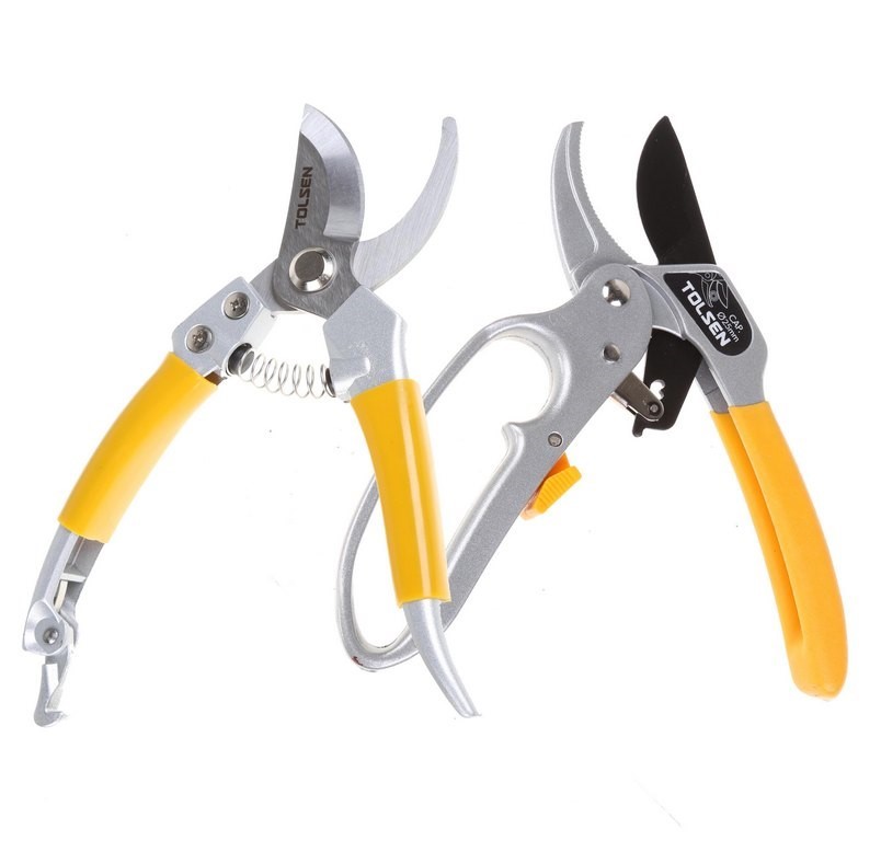2 Packs of 100 x Stainless Steel Cable Ties, Size 4.6mm x 150mm.