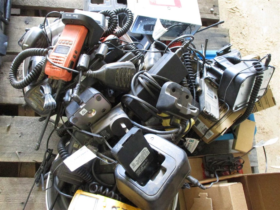 <p>Crown SC4500 Electric Forklift</p>
