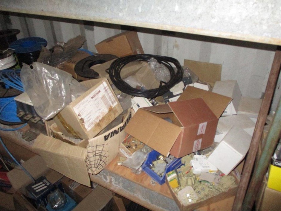 Expandable Container House with 2 Glass Walls & Ensuite(Unused),
