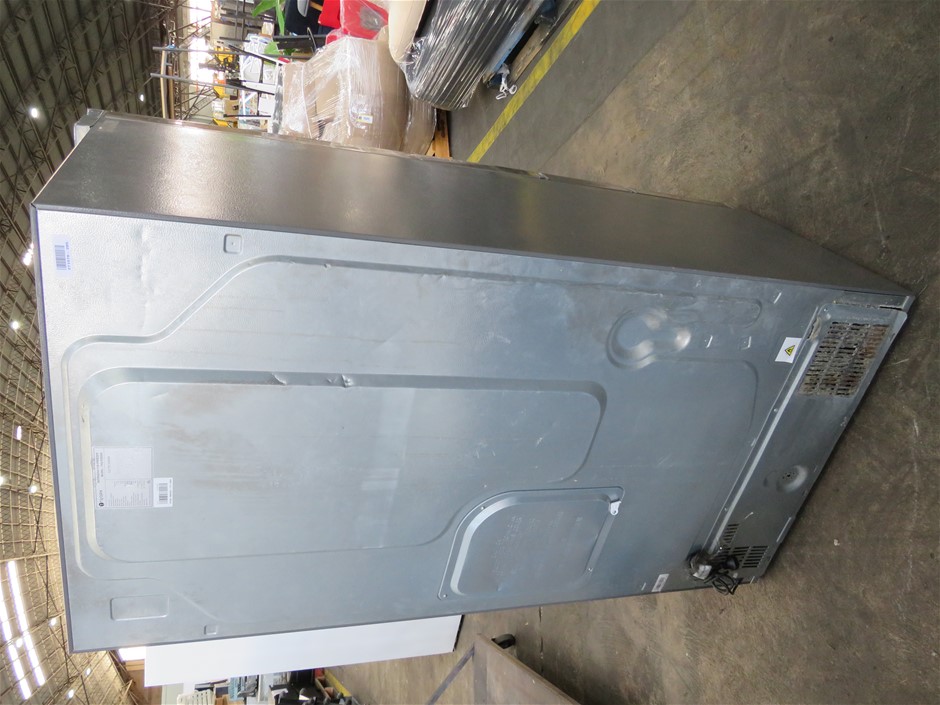 <p>Taylor Dunn Electric Baggage Tug</p>