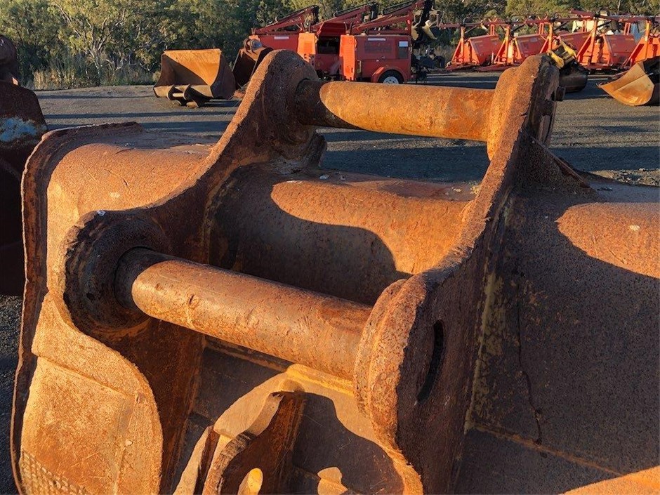 Grader Blade – to Suit 18-25T Excavator (Unused)