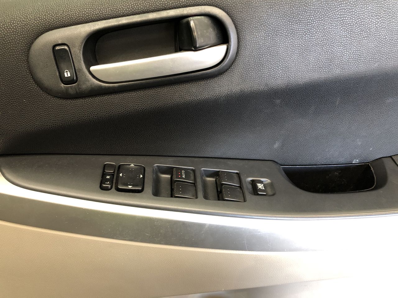 2011 Mercedes-Benz B180 Auto Petrol Hatch