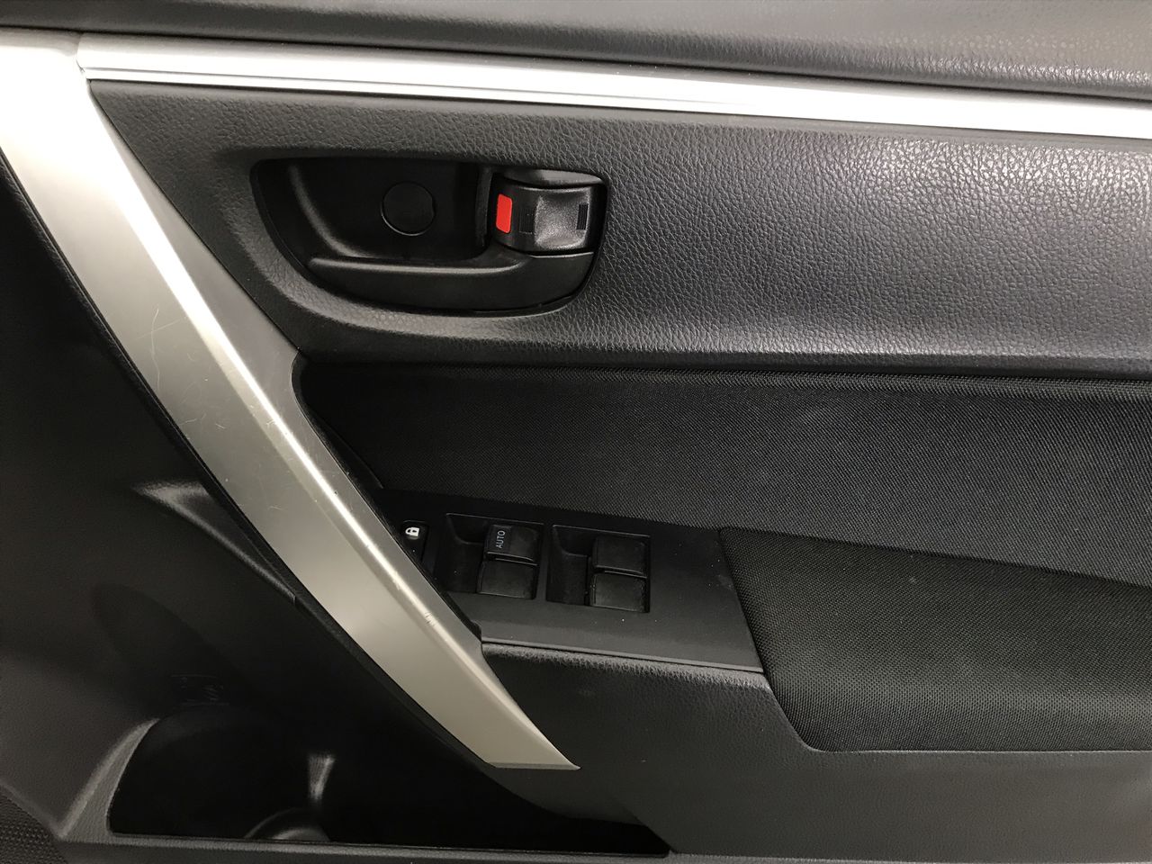 2.25 carat 2 dark oval shape sapphire
