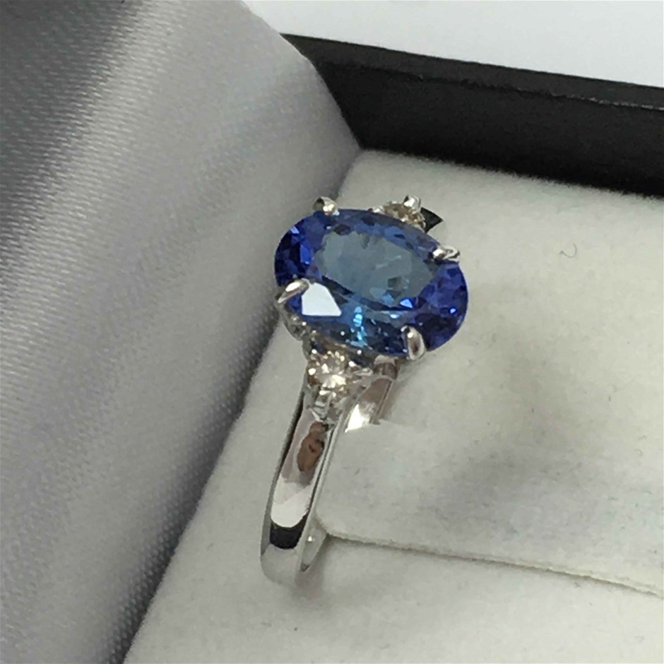 4 Carat round 4 white diamond each CVD Uncertified