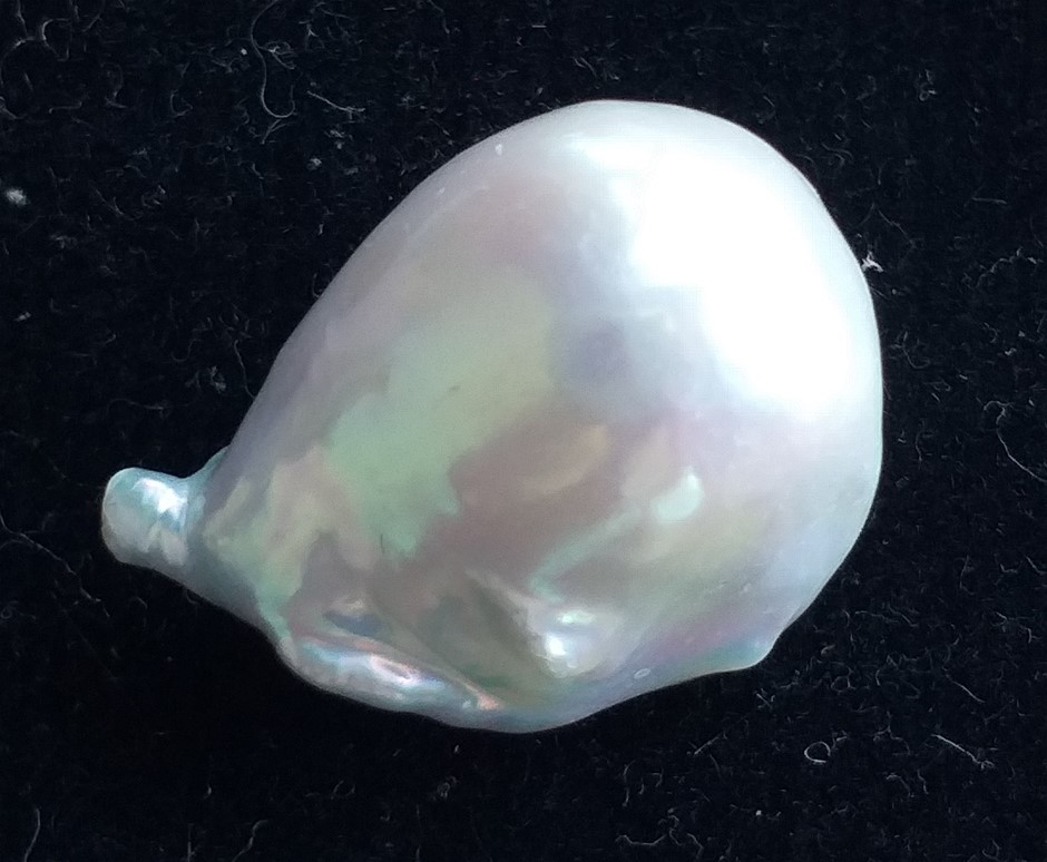 0.12 carat white round 4 diamond