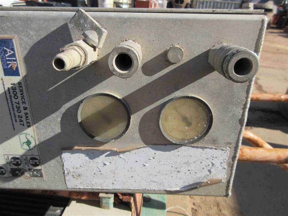 <p>x2 Ute Trays</p>