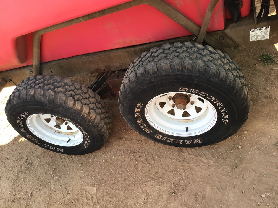 Quantity of 200 1650mm Star Pickets(Unused),