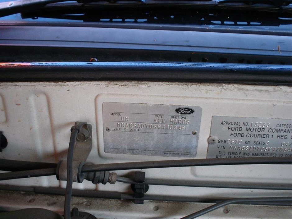 <p>2006 CROWN CG25E-3 LPG, Ride on Forklift</p>
