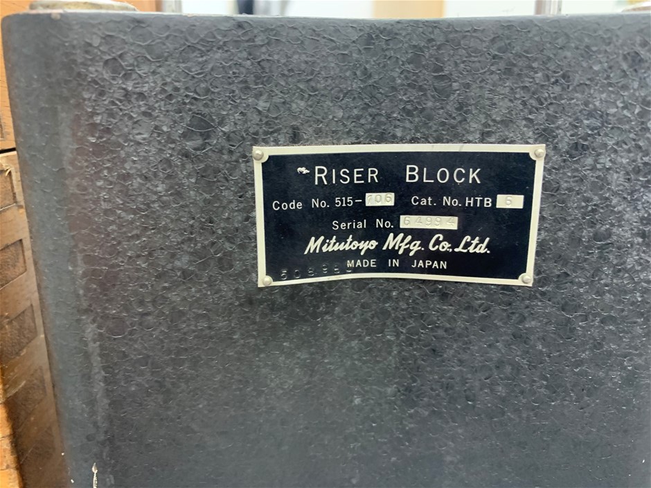Quantity of 200 1800mm Star Pickets (Unused),
