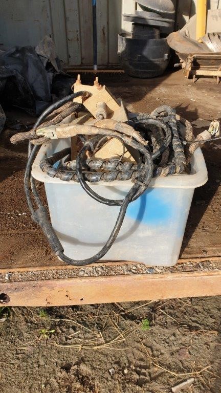 Bulk items, gold diamonds, silver coins