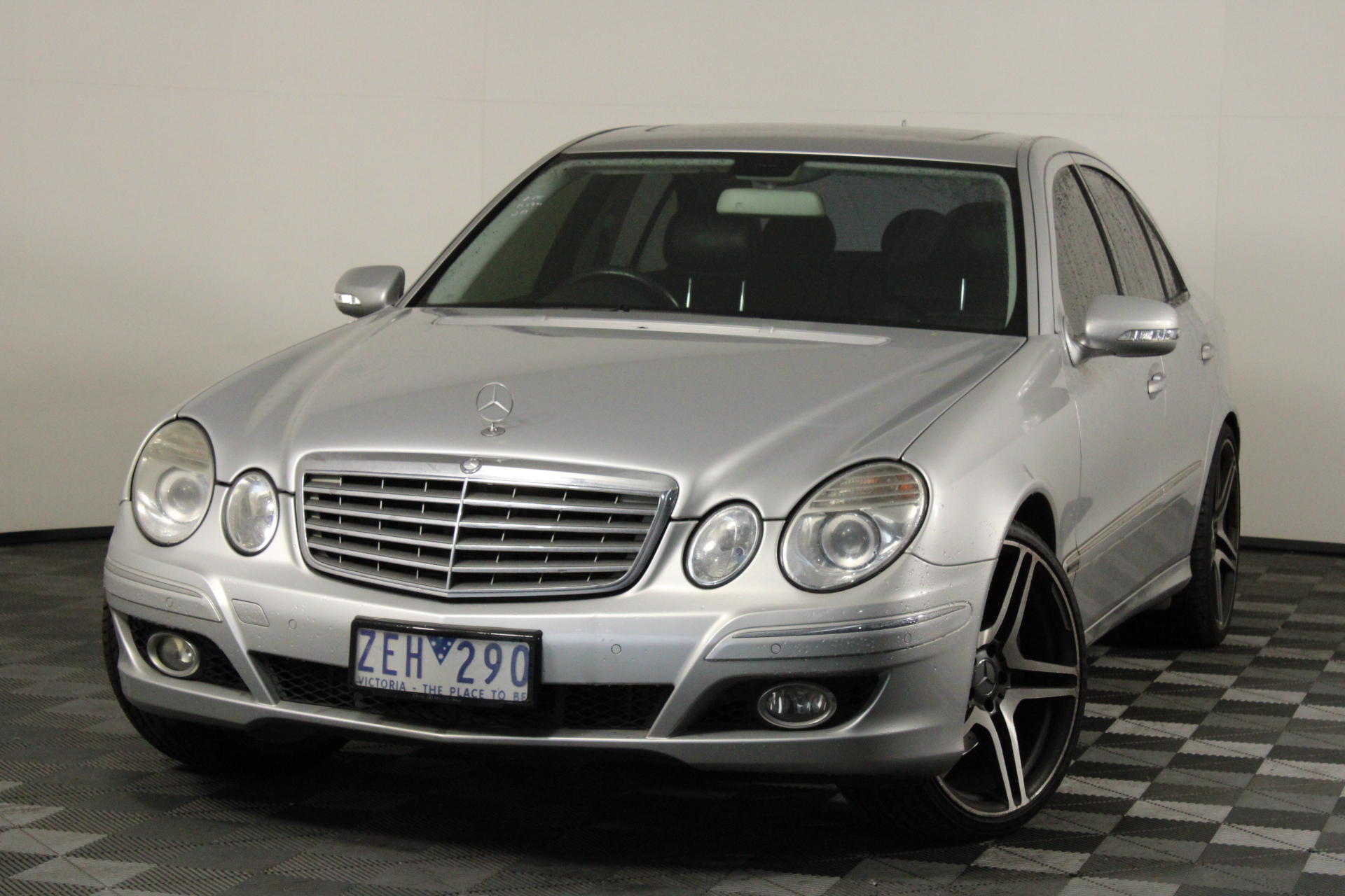 2006 Mercedes Benz E500 Elegance W211 Automatic Sedan Auction (0001 ...