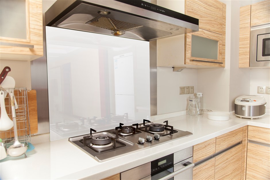 Toughened 90cm x 75cm White Glass Kitche