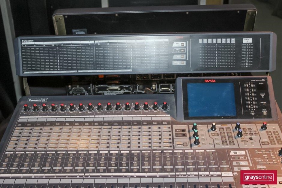 Panasonic(RAMSA) WR-DA7 32 Channel Digital Audio Mixing Console