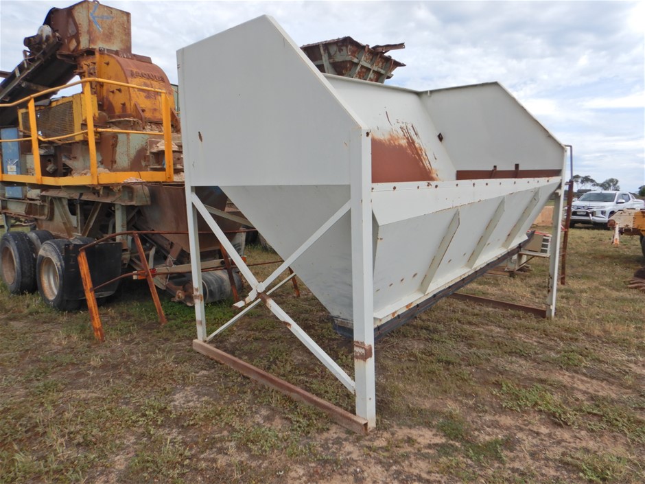 Feed Hopper Auction (00108012949) Grays Australia