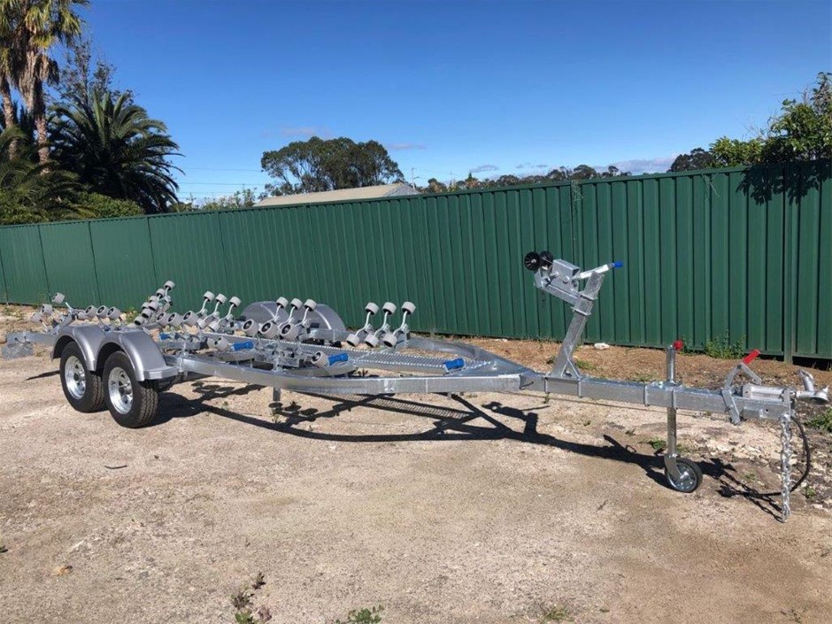 2025 Heavy Duty Galvanised Dual Axle Boat Trailer (Unused)